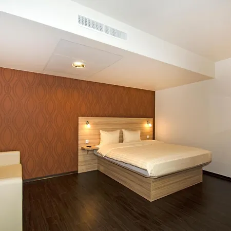 Star Premium Hannover, By Quality