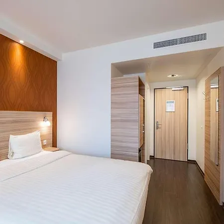 Star Inn Hotel Premium Hannover, By Quality Отель 3*